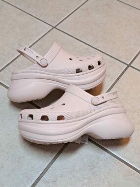 Crocs Bae Platform Crocs - Quartz Pink - Women's size 9